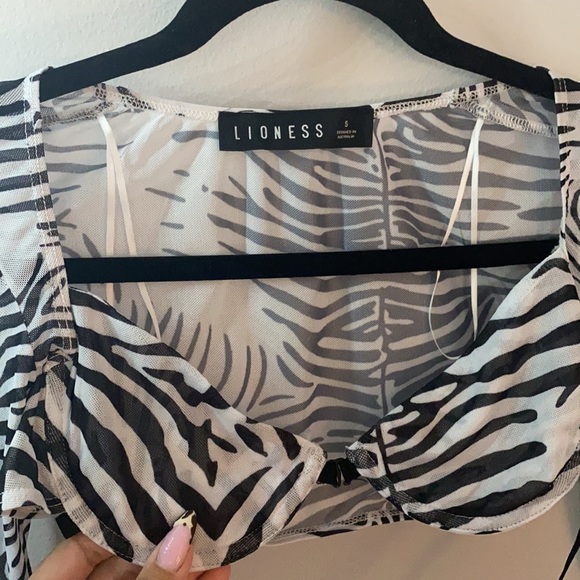 LIONESS TOP - Picture 3 of 3